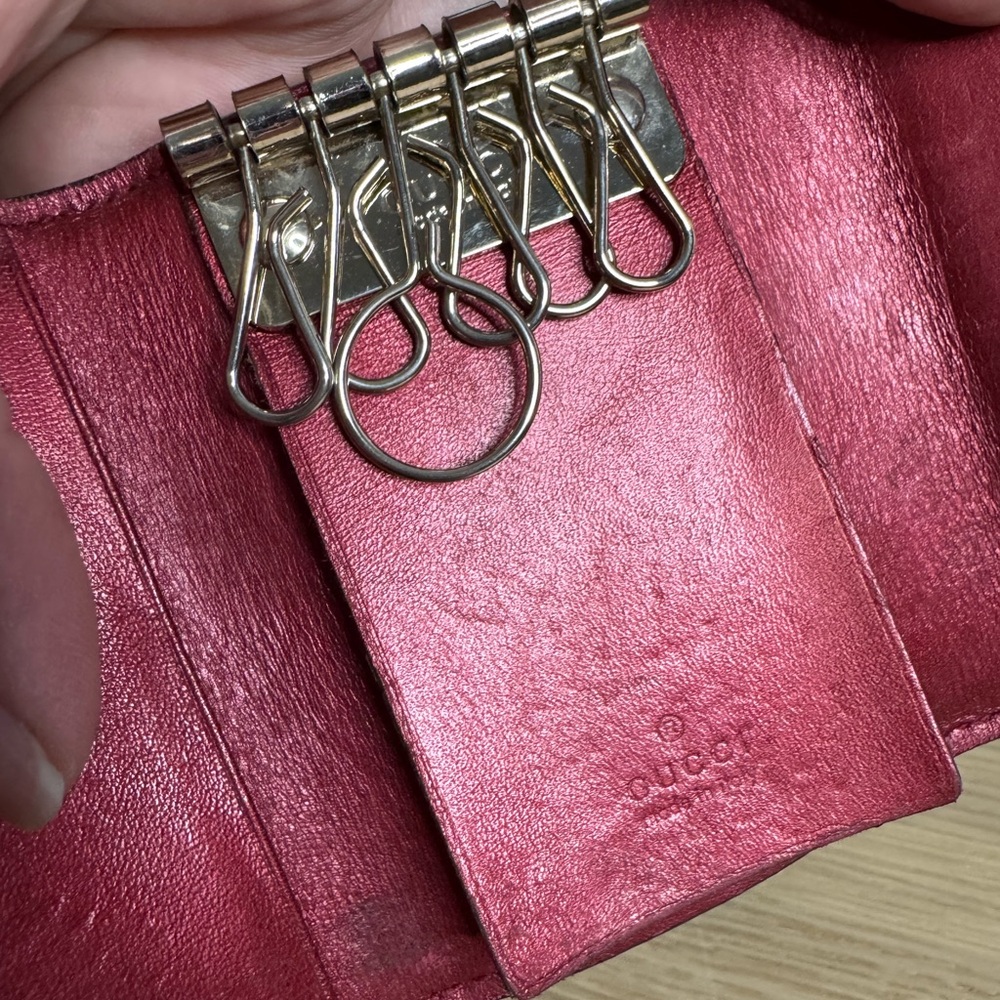 Authentic Gucci key case - Picture 7 of 11